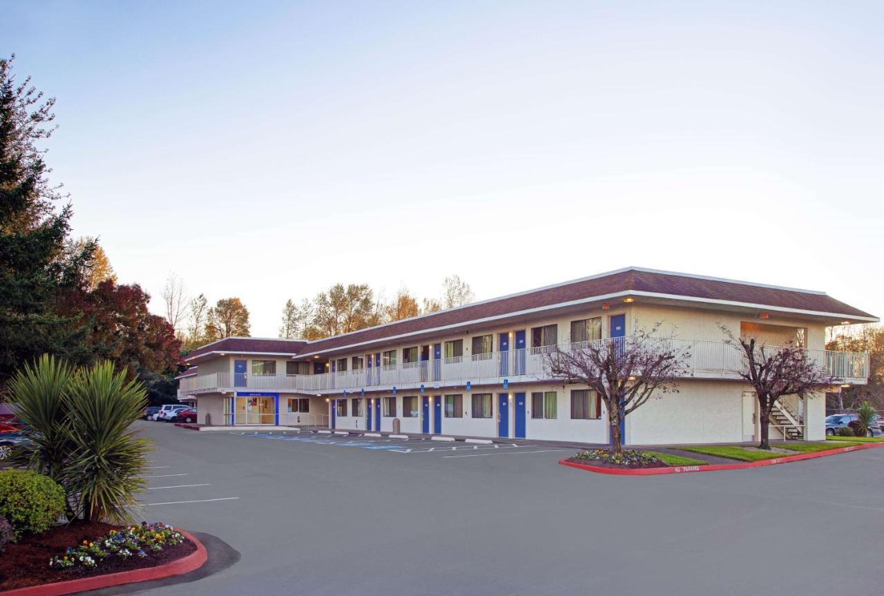 Motel 6-Troutdale, Or - Portland East Bagian luar foto