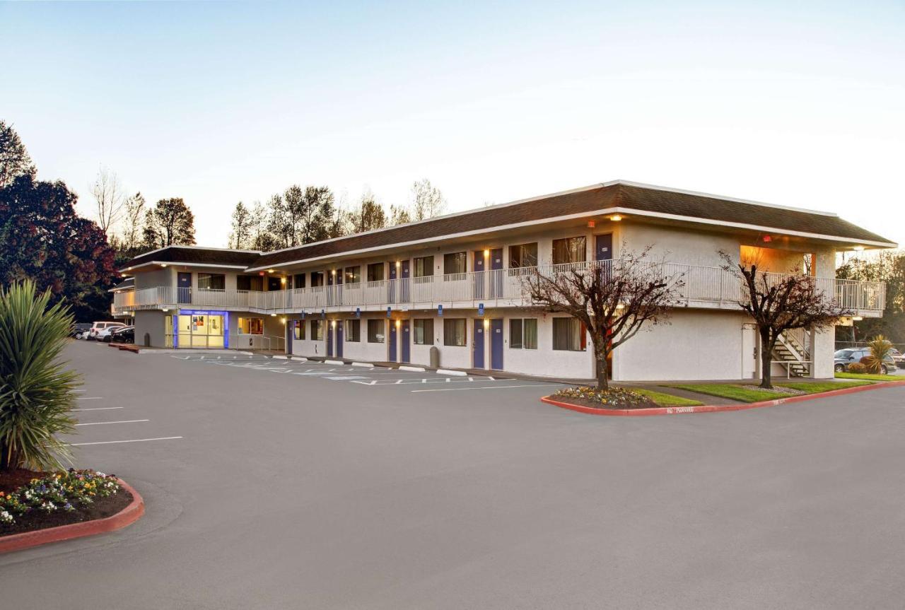 Motel 6-Troutdale, Or - Portland East Bagian luar foto
