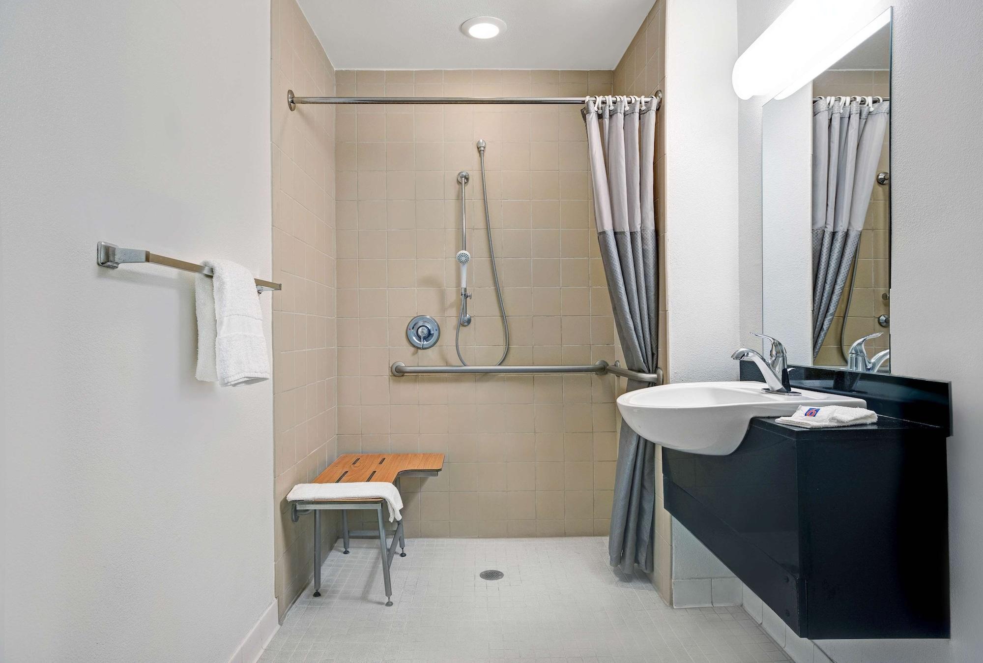Motel 6-Troutdale, Or - Portland East Bagian luar foto