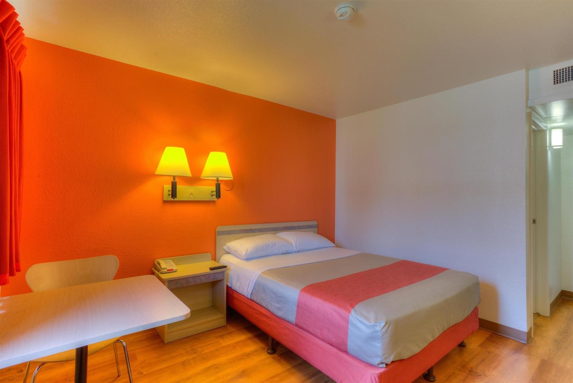 Motel 6-Troutdale, Or - Portland East Bagian luar foto
