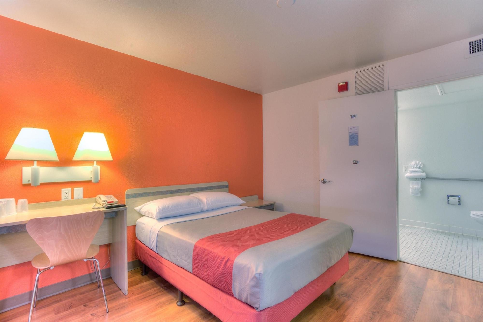 Motel 6-Troutdale, Or - Portland East Bagian luar foto