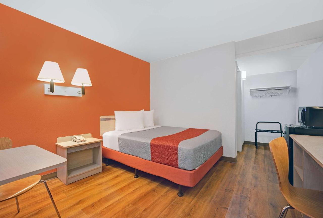 Motel 6-Troutdale, Or - Portland East Bagian luar foto