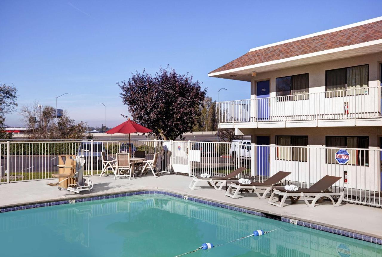 Motel 6-Troutdale, Or - Portland East Bagian luar foto