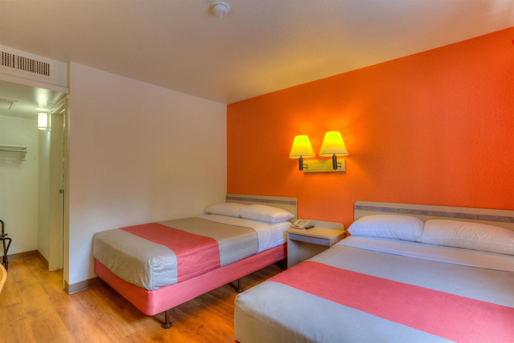 Motel 6-Troutdale, Or - Portland East Bagian luar foto