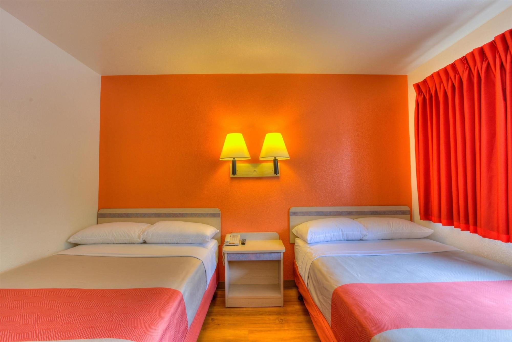 Motel 6-Troutdale, Or - Portland East Bagian luar foto